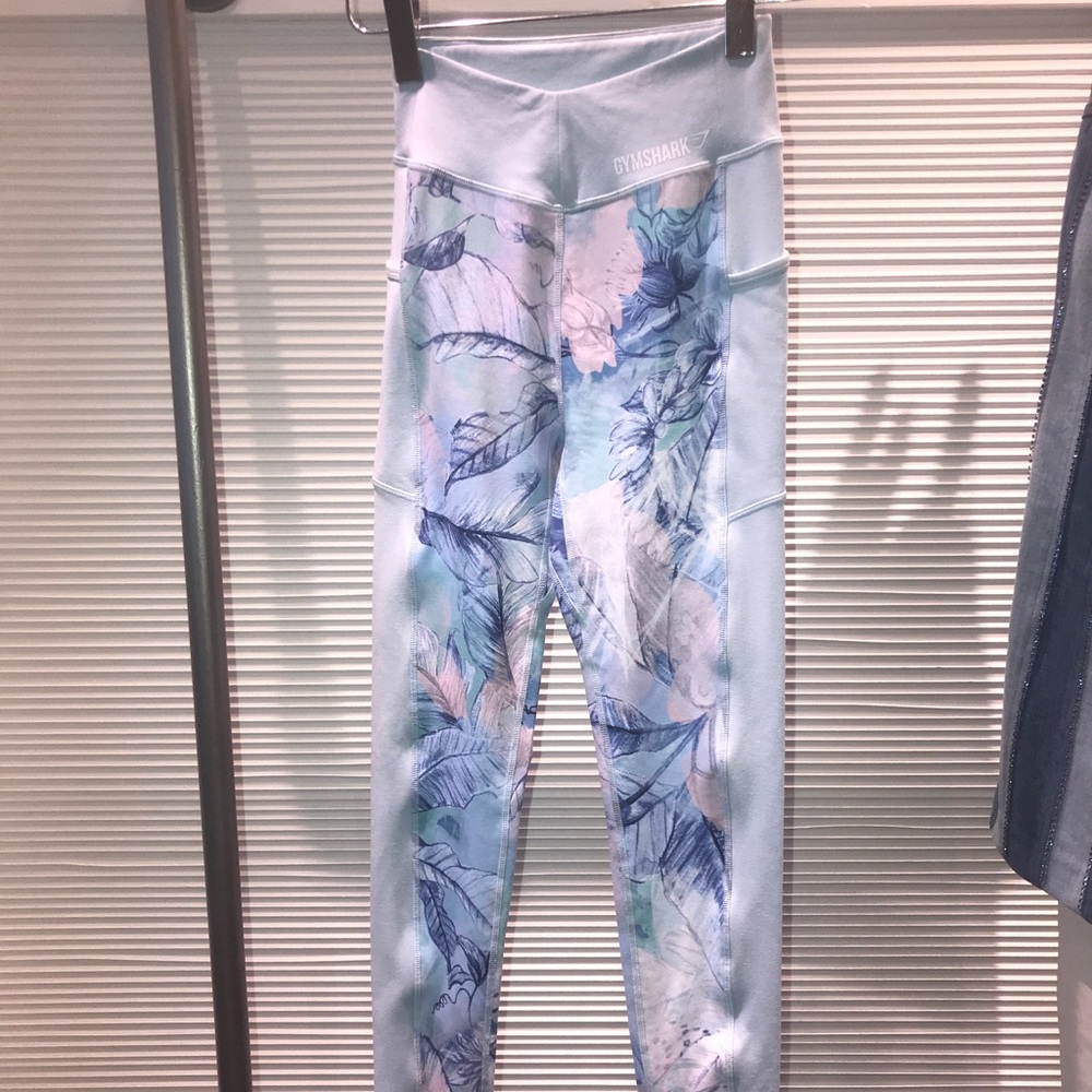 Gymshark leggings- size XS super cute! NWT